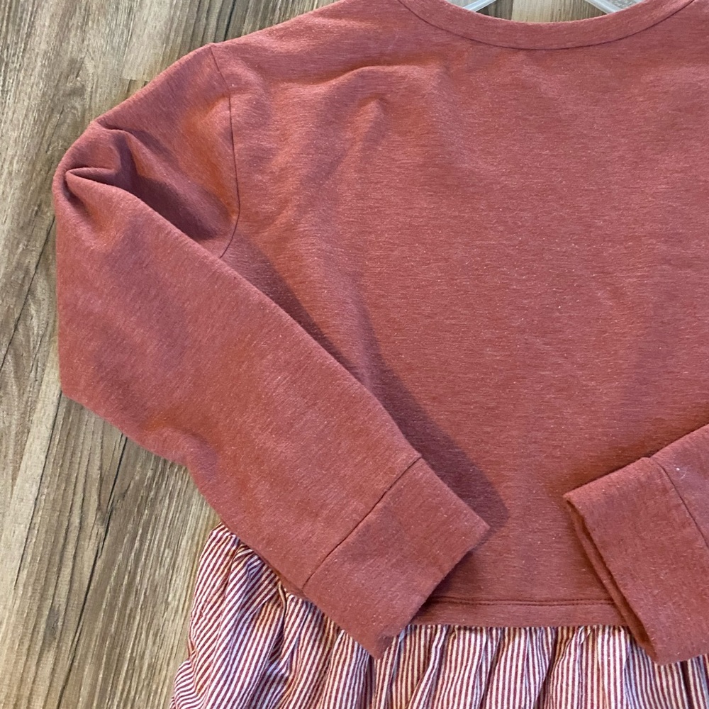 Copper Key Sweater - Picture 3 of 5